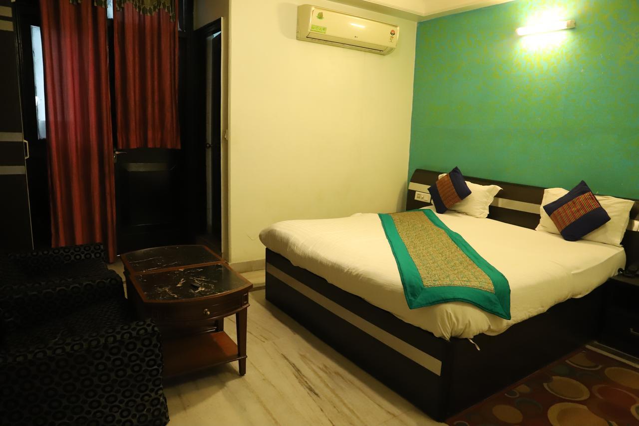 Airport Hotel Aerocity Inn New Delhi Exteriör bild