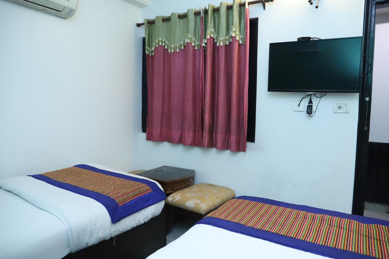Airport Hotel Aerocity Inn New Delhi Exteriör bild