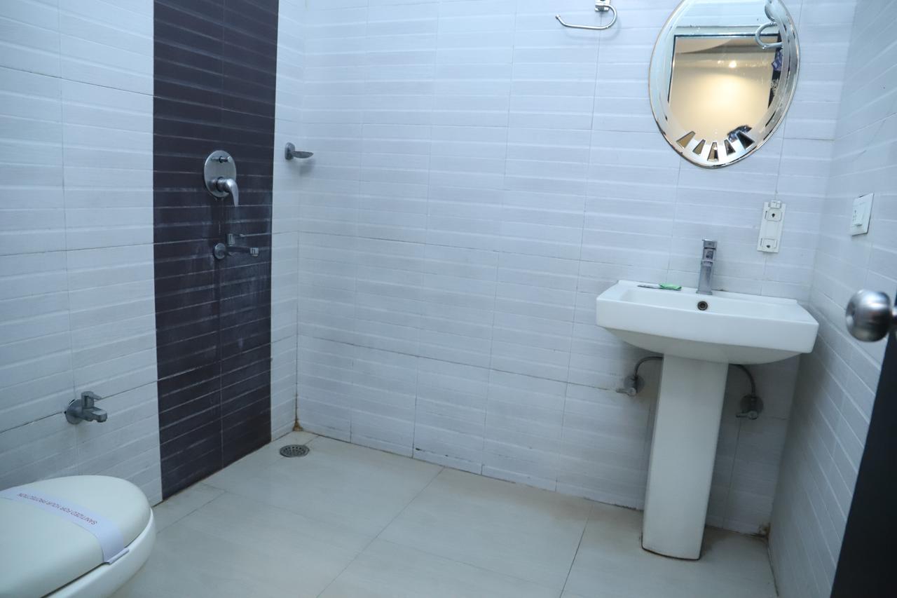 Airport Hotel Aerocity Inn New Delhi Exteriör bild