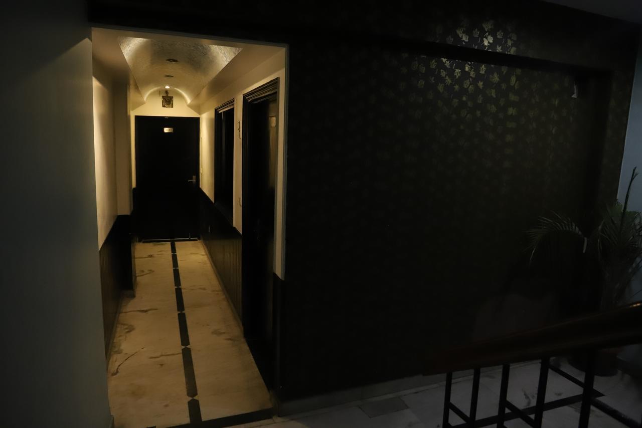 Airport Hotel Aerocity Inn New Delhi Exteriör bild