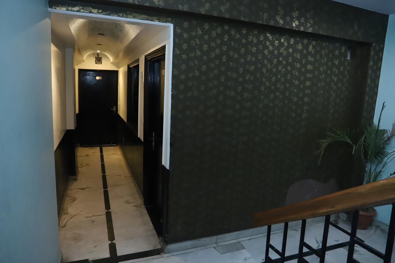 Airport Hotel Aerocity Inn New Delhi Exteriör bild