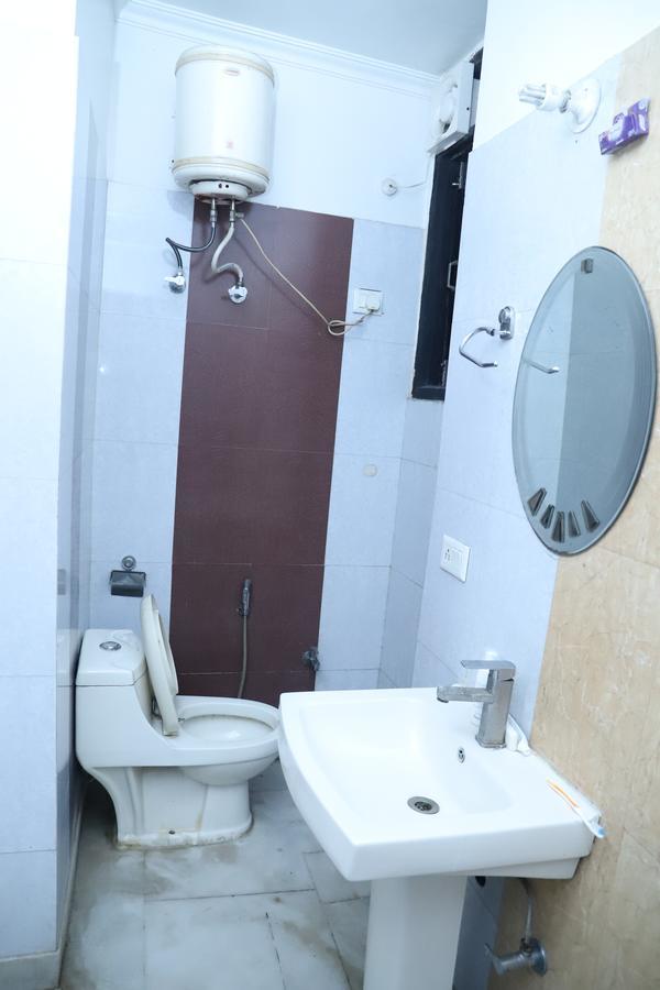 Airport Hotel Aerocity Inn New Delhi Exteriör bild