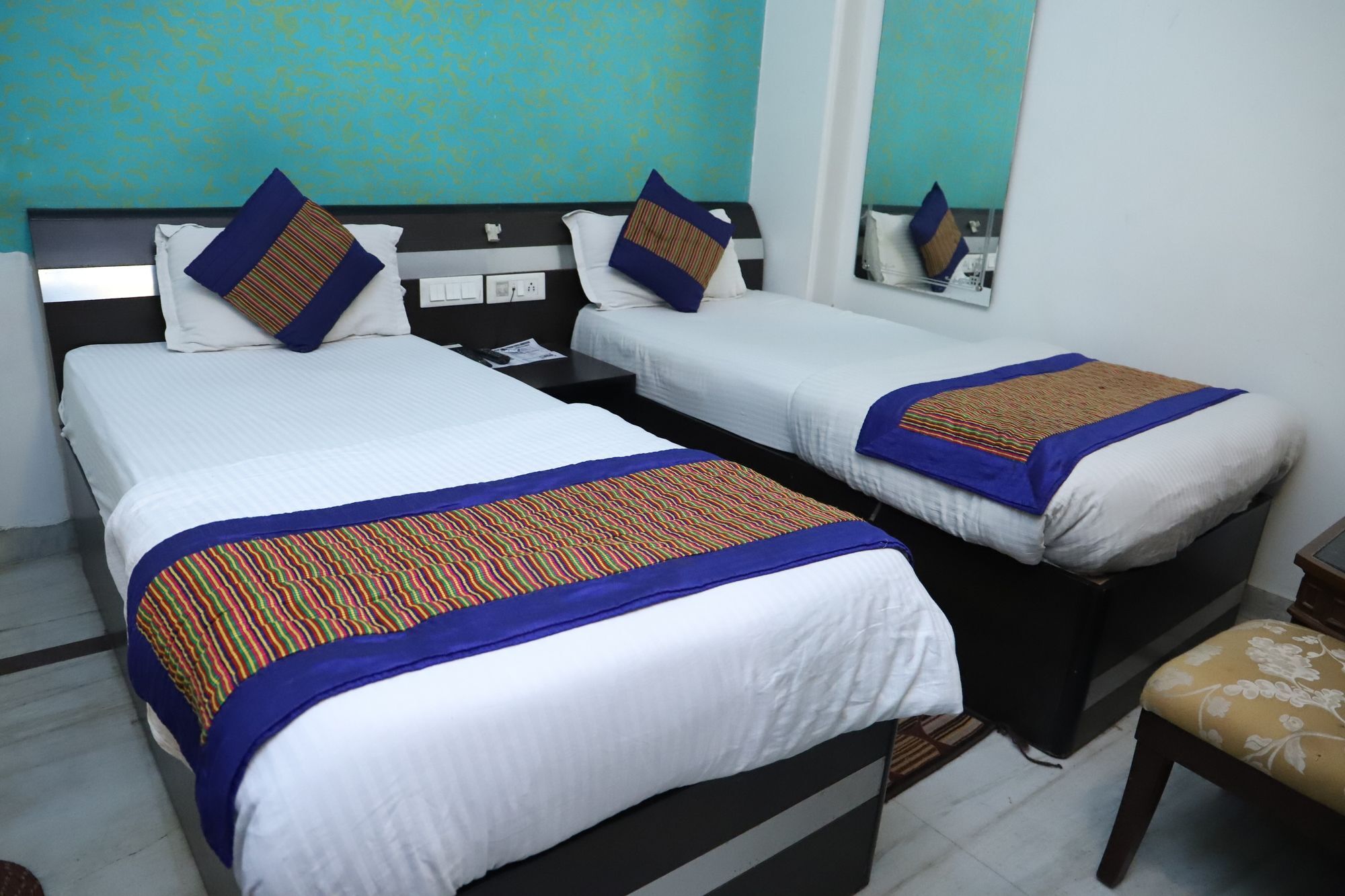 Airport Hotel Aerocity Inn New Delhi Exteriör bild